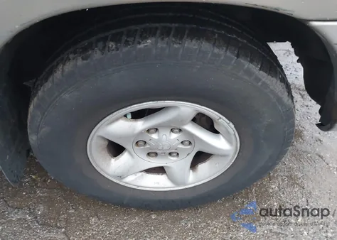 2002 Toyota Sequoia Sr5 V8 from USA, damaged, VIN 5TDBT44A32S116996